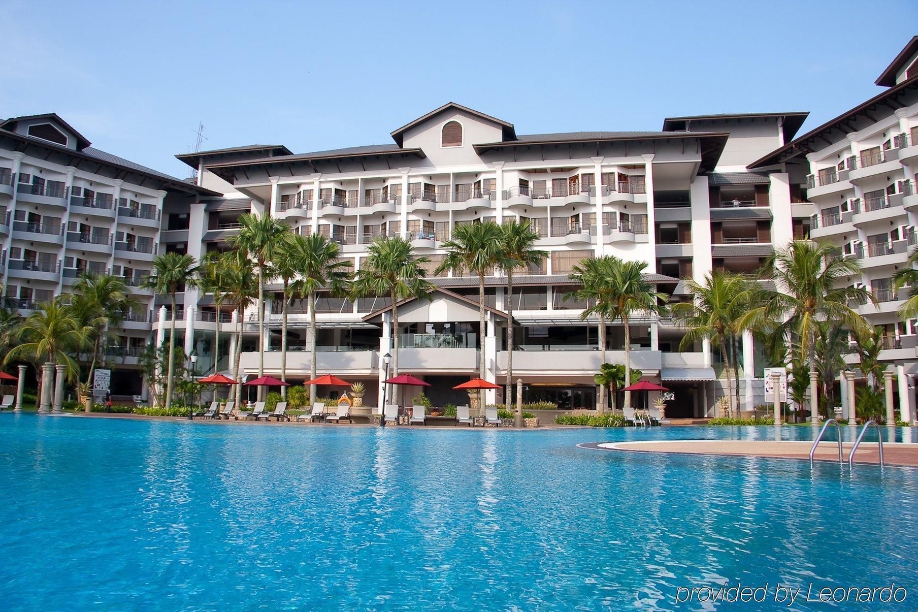 فندق ثيستل بورت ديكسون المظهر الخارجي الصورة The swimming pool at the resort